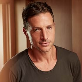 Simon Rex